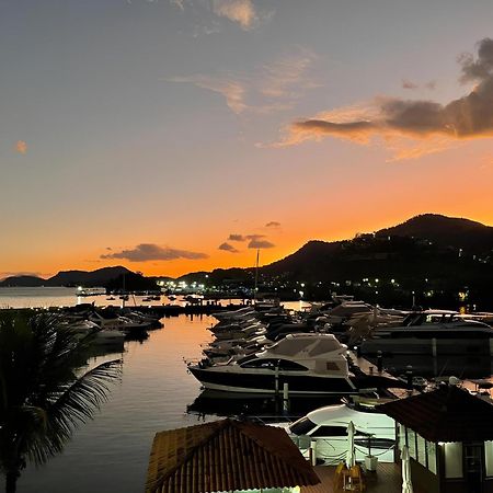Shopping Piratas, vista para o mar, estacionamento Angra dos Reis Exterior foto